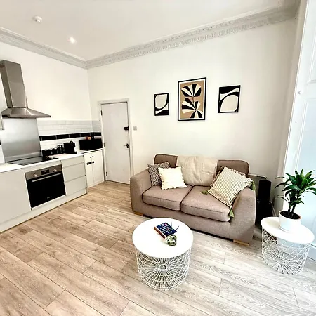 Flat In Appartamento *